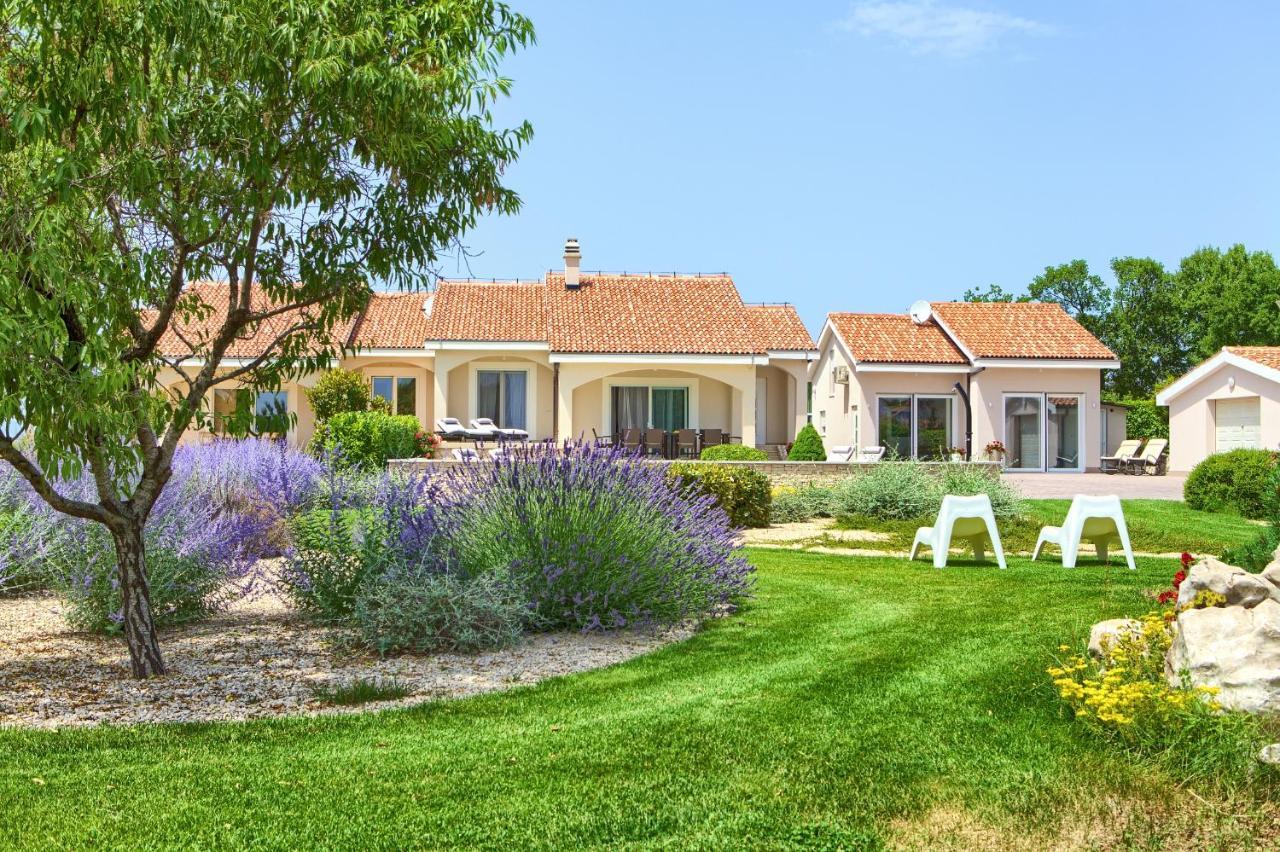 Villa Gardena Vrh  Ngoại thất bức ảnh