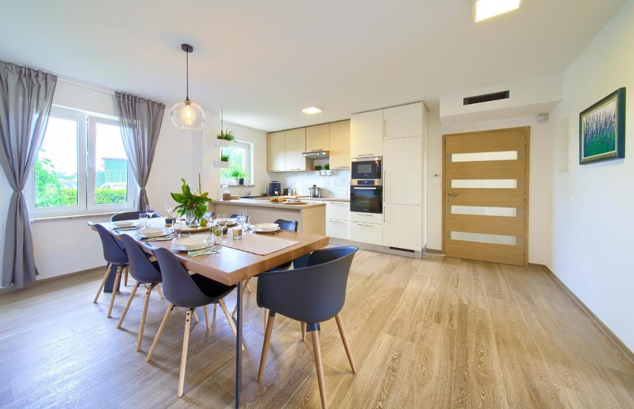 Villa Gardena Vrh  Ngoại thất bức ảnh