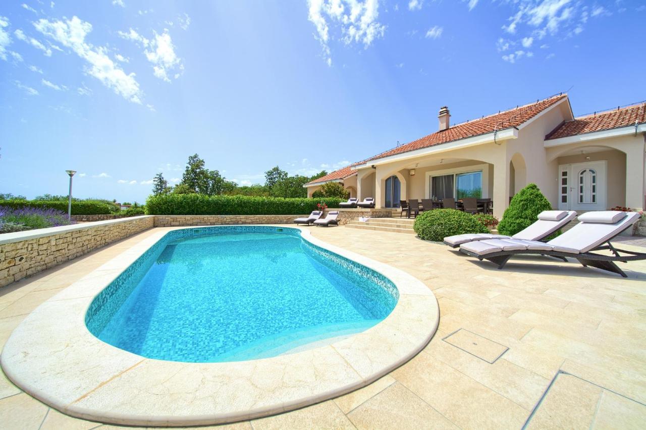 Villa Gardena Vrh  Ngoại thất bức ảnh