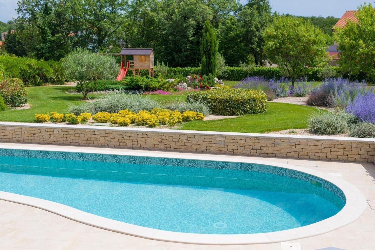 Villa Gardena Vrh  Ngoại thất bức ảnh