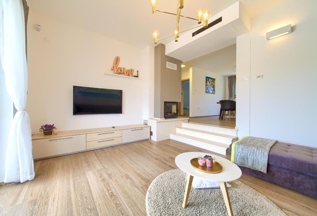 Villa Gardena Vrh  Ngoại thất bức ảnh