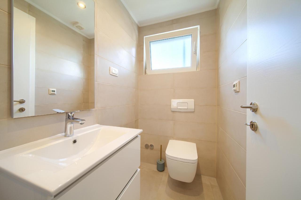 Villa Gardena Vrh  Ngoại thất bức ảnh