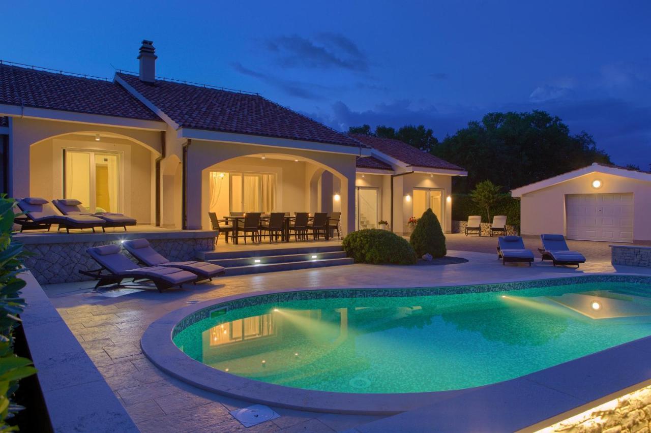Villa Gardena Vrh  Ngoại thất bức ảnh