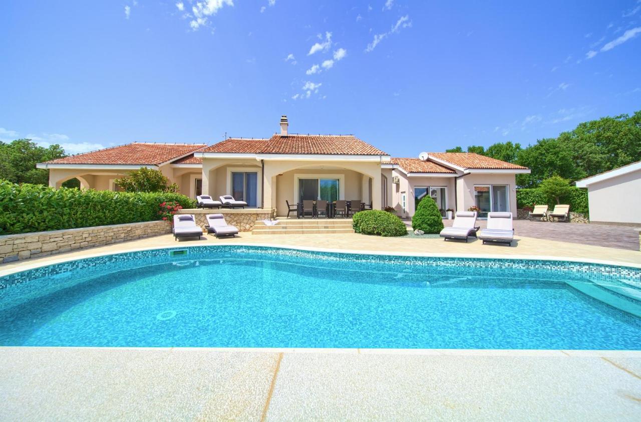Villa Gardena Vrh  Ngoại thất bức ảnh