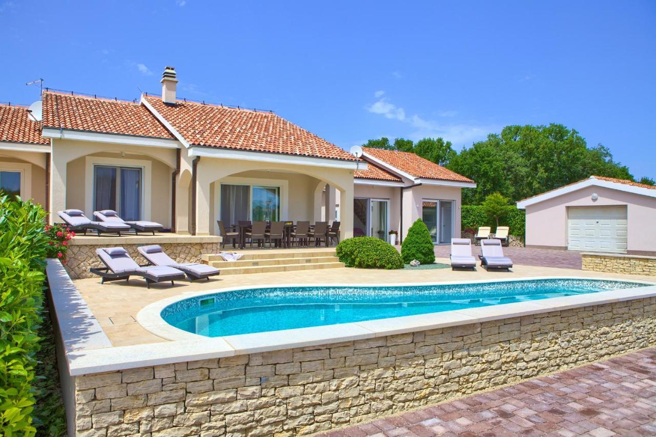 Villa Gardena Vrh  Ngoại thất bức ảnh